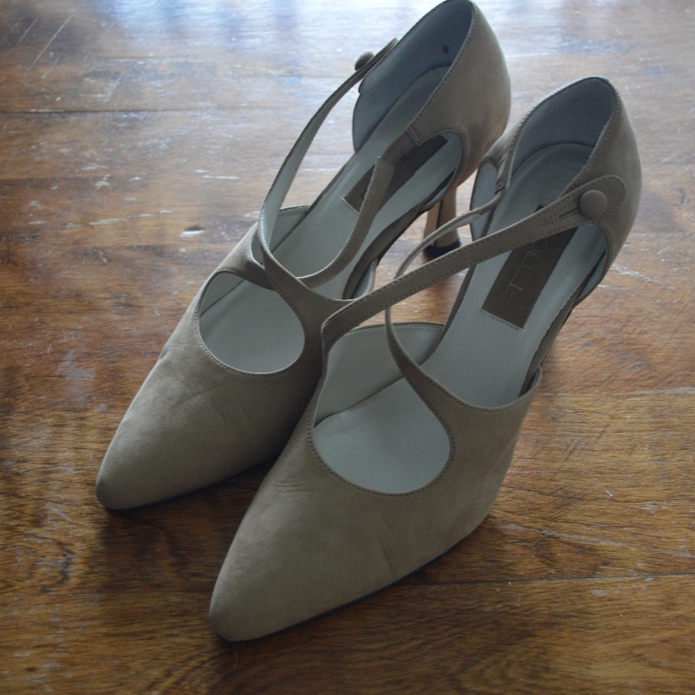 Dolcis Angela Suede Cross Strap Shoe 10M
